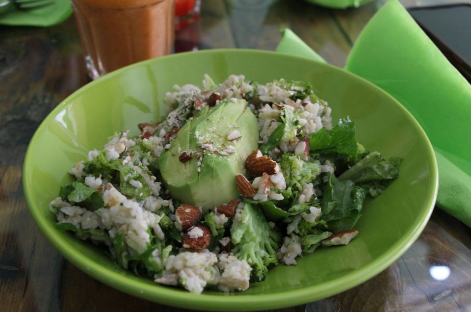 Salade healthy et vegan chez Green Mood à Gozo
